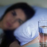 Sering Merasa Haus Saat Malam Hari? Kenali 5 Penyebabnya!