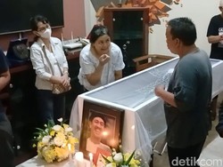 Polo Srimulat Berpulang, Anak: Semalam Masih Bercanda Sama Saya