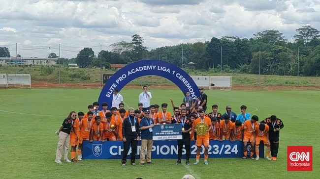 PSS Sleman U-18 dan Borneo FC U-16 menjadi kampiun Elite Pro Academy (EPA) 2023/2024, Rabu (6/3).