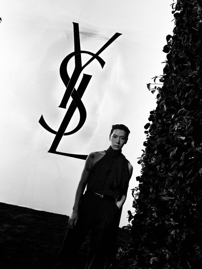 Salah satu idol K-Pop yakni Ten Lee baru-baru ini tampil memesona dalam acara fashion yang digelar oleh brand mode kenamaan, Saint Laurent./ Foto: instagram.com/tenlee_1001