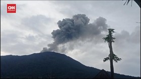 VIDEO:Marapi Erupsi Lagi, Hujan Abu di Padang Pariaman dan Batusangkar