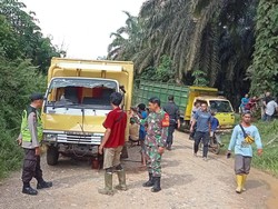 Yura Tewas Ditabrak Truk Sawit, Warga SAD di Merangin Blokir Jalan