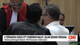 VIDEO: Perlaksanaan Sidang Perdana Kasus Suap Gubernur