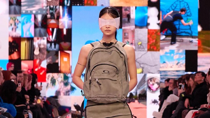 5 Busana Nyentrik Dari Koleksi Balenciaga Fall Winter 2024 Ada Gaun