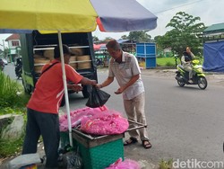 Jelang Puasa, Harga Bunga Tabur untuk Makam di Klaten Melejit