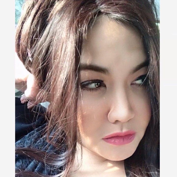 <p>Perempuan dengan nama lengkap Cornelia Agatha Dahlia Maramis tak hanya dikenal sebagai seorang aktris maupun model yang sibuk di dunia hiburan Tanah Air, Bunda. Selain itu, ia juga mendedikasikan diri sebagai pengacara, dan aktivis Indonesia. (Foto: Instagram @perempuanpanggung)<br /><br /><br /></p>