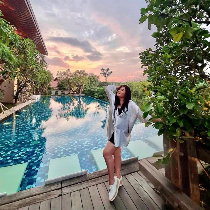 <p>Apapun kesibukan yang tengah dijalani oleh Cornelia Agatha, kita doakan agar ia selalu sehat, sukses, dan amanah ya, Bunda. (Foto: Instagram @perempuanpanggung)</p>