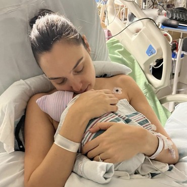Kondisi Terkini Gal Gadot Usai Alami Pembekuan Darah di Otak Saat Hamil