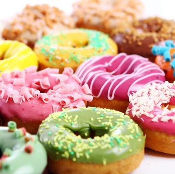 img-title Kenapa Donat Tengahnya Bolong? Ternyata Ini Sejarahnya...