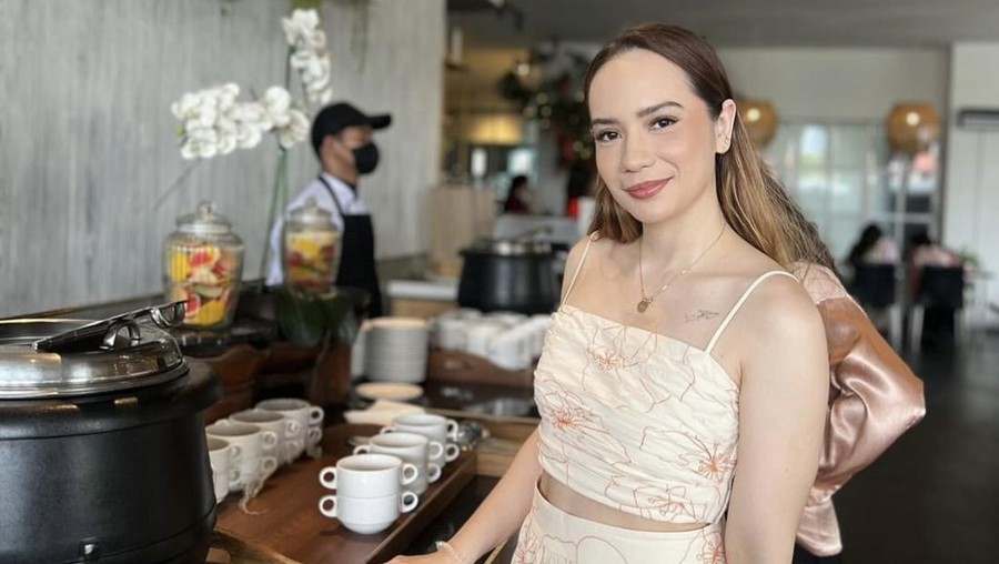 Kulineran Seru ala Putri Anne, Makan Gelato sampai Gorengan