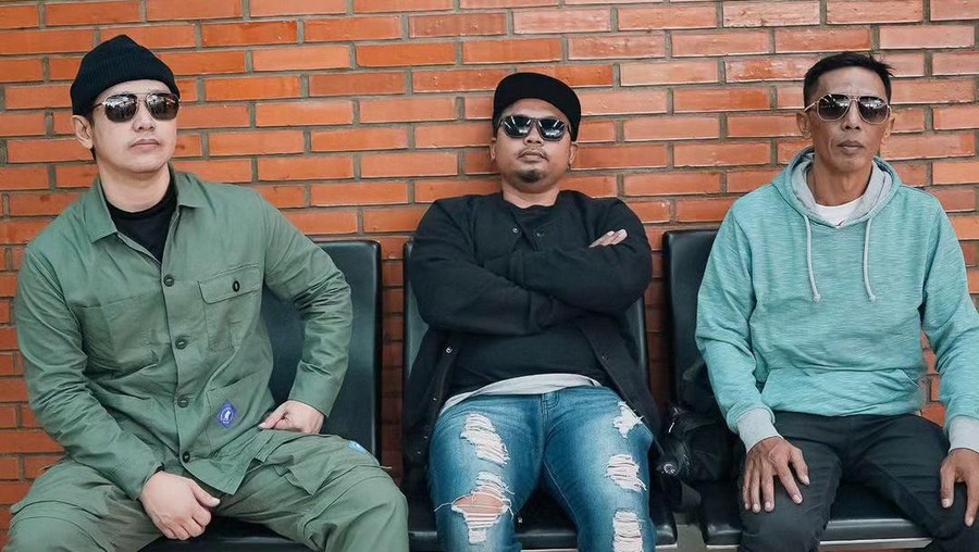 Lirik Lagu Ikhlas - Vagetoz Lirik Lagu Ikhlas - Vagetoz