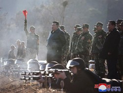 Diawasi Kim Jong Un, Korut Gelar Latihan Artileri Skala Besar