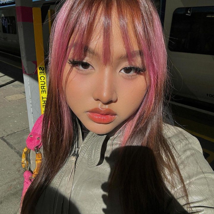 <p>"<em>MashaAllah</em> <em>neng geulis pisan</em>," kata seorang netizen dengan emotikon hati. "<em>OMG STUNNINGG</em>," tutur netizen lainnya. (Foto: Instagram: @najandmm)</p>