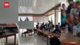 VIDEO: Rapat Pleno KPU Kabupaten Bekasi Diwarnai Adu Jotos 2 Saksi