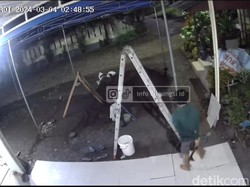 Viral Pencuri Bawa Sajam Satroni Rumah Warga Jonggol Bogor Terekam CCTV