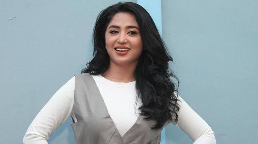 Dewi Perssik Doyan Makan Bakso hingga Ikan Pedas yang Bikin Laper Dewi Perssik Doyan Makan Bakso hingga Ikan Pedas yang Bikin Laper