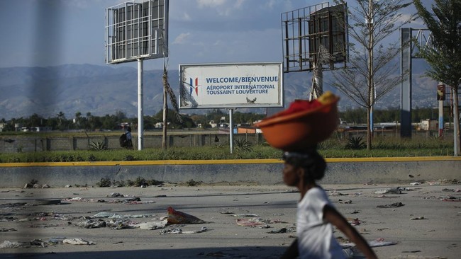 FOTO: Kacau Darurat Nasional di Haiti, PM Sampai Melarikan Diri