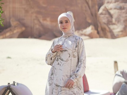 5 Potret Lesti Kejora dalam Balutan Gamis, Bisa untuk Inspirasi Lebaran
