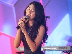 Maisha Kanna Perkenalkan Jungkir Balik di dPop Music Day