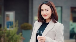 Lirik Lagu Tau Dadi Cerito Happy Asmara dan Terjemahannya