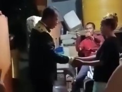 Kadis Perindag Baubau Teriaki Warga Pencuri saat Antre Beras Minta Maaf