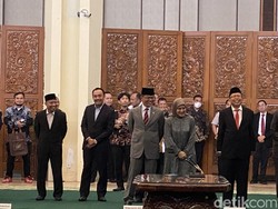Bamsoet Sapa Sugiono Gerindra Calon Seskab di Pelantikan Waka MPR