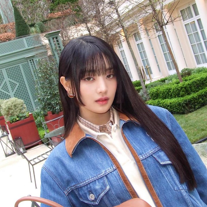 <p>Idol K-Pop yang juga berasal dari Thailand yakni Minnie. Berada di bawah agensi Cube Entertainment, ia merupakan anggota grup vokal perempuan (G)I-DLE yang debut pada 2015. (Foto: Instagram @min.nicha)<br /><br /><br /></p>