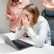 Lingkungan Kerja Bisa Jadi Toxic Karena 'Glossing', Apa Itu?