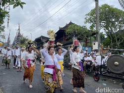 Berlangsung 4 Hari, Simak Rangkaian Tradisi Ngerebeg di Desa Sangketan