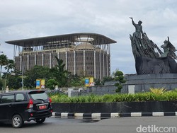 Tugu Zapin Kini Ditutupi Jaring Buntut Sering Dicuri Maling, PUPR Segera Perbaiki