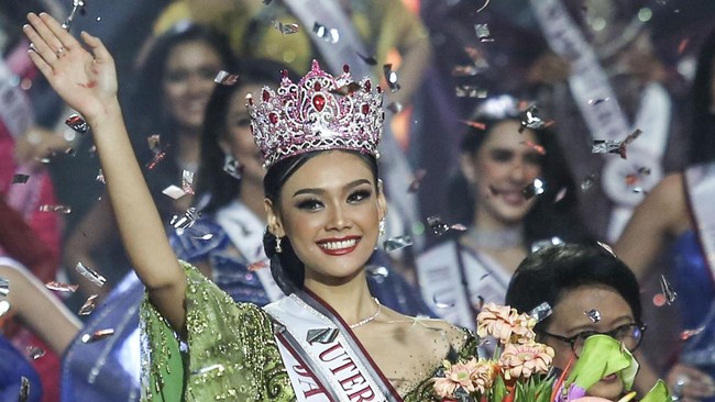 FOTO: Harashta Haifa Zahra Raih Mahkota Puteri Indonesia 2024