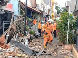 Kesaksian Tetangga saat Rumah di Kembang Kuning Surabaya Runtuh