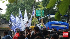 Dilarang Masuk Stadion, Bobotoh Kawal Persib Sampai Si Jalak Harupat