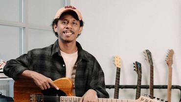 Lirik Lagu Babak Terakhir - Raim Laode