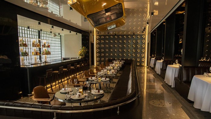 Pertama di Dunia, The Coach Restaurant Hadir di Jakarta