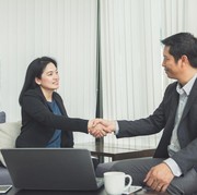 7 Kesalahan Bahasa Tubuh saat Interview Kerja yang Jarang Disadari