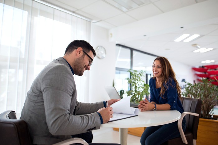 7 Kesalahan Bahasa Tubuh saat Interview Kerja, Jarang Disadari!