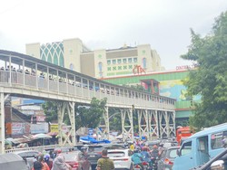 Penampakan Pasar Tanah Abang Membeludak Jelang Ramadan