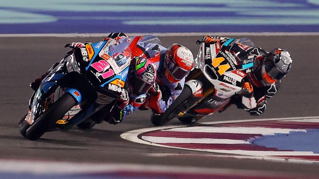 Alonso Lopez menang balapan Moto2 Qatar 2024 yang seru dengan mengalahkan Barry Baltus di Sirkuit Losail. Sementara Mario Aji finis di posisi 24.