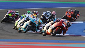 Hasil Moto3 Qatar: Alonso Kalahkan Holgado dan Eks Rekan Mario Aji