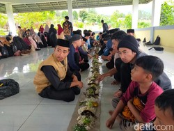Tradisi Papajar Ala Santri di Sukabumi Sambut Ramadan, Zikir-Mayoran