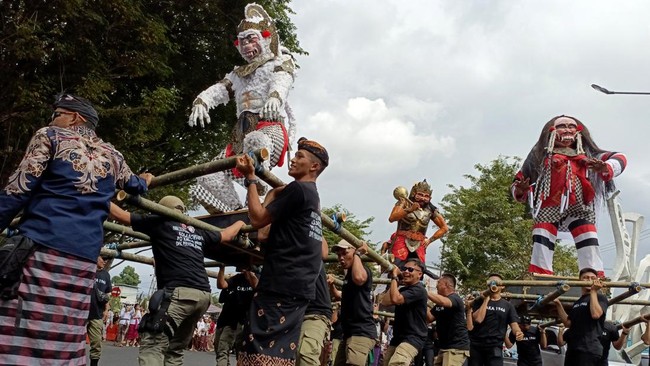FOTO: Prosesi Tawur Agung Umat Hindu di Indonesia Jelang Nyepi
