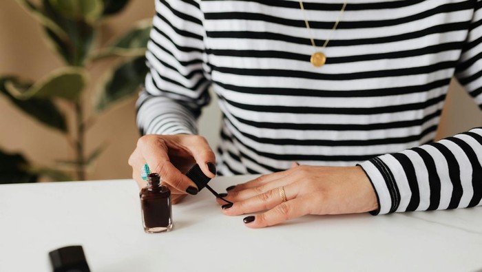 Apakah Pakai Kuteks Bisa Membatalkan Puasa? Ini Penjelasannya...