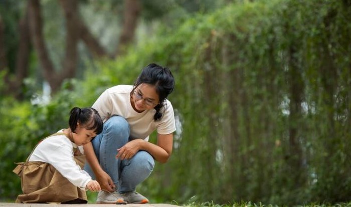 Cara Supaya Anak Terhindar Trust Issue, Ibu Muda Wajib Tahu!