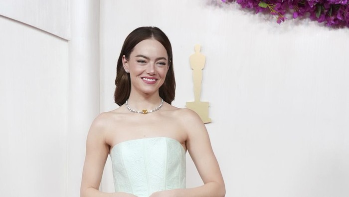 Celebrities arrive at the Oscars on Sunday, March 10, 2024, at the Dolby Theatre in Los Angeles. (Photo by Jordan Strauss/Invision/AP)