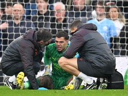 Ederson Cedera, Bisa Absen dalam Big Match Man City Vs Arsenal