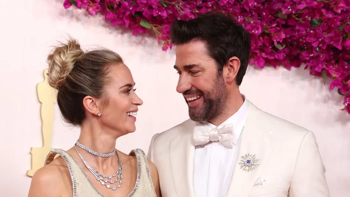 Gemas! 7 Gaya Pasangan Artis Paling Romantis di Red Carpet Piala Oscar 2024