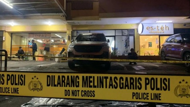 Polisi menyatakan kondisi empat korban yang tewas diduga bunuh diri karena melompat di Apartemen Penjaringan, Jakarta Utara dalam kondisi tangan saling terikat.