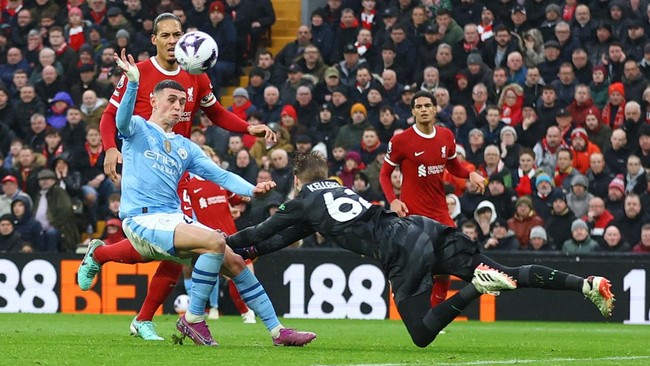 Liverpool akan menjamu Manchester City pada lanjutan Liga Inggris di Anfield, Minggu (1/12). Berikut sejumlah fakta menarik jelang Liverpool vs Man City.