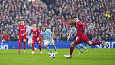 Hasil Liga Inggris: Bek Blunder, Man City Ditahan Liverpool 1-1